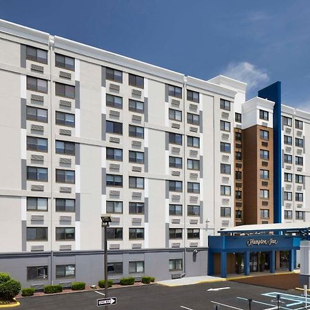 Hampton Inn Newark Airport Eksteriør billede