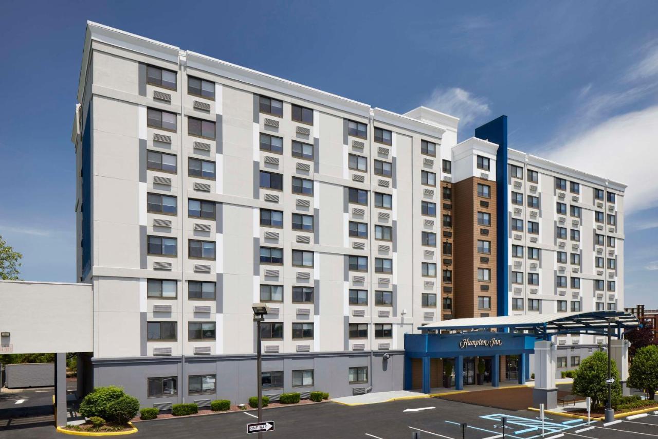 Hampton Inn Newark Airport Eksteriør billede