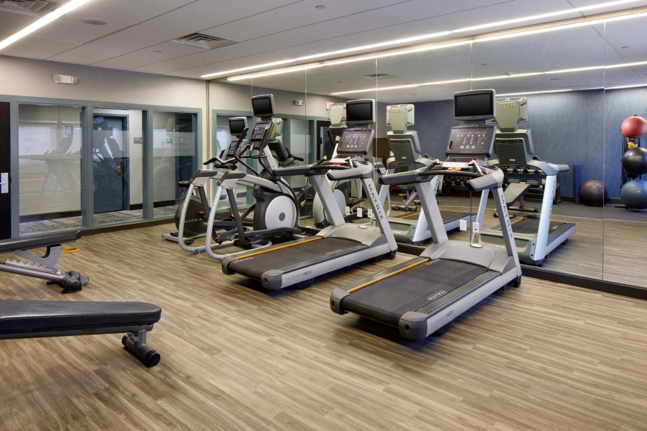 Hampton Inn Newark Airport Eksteriør billede