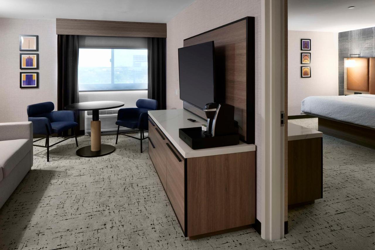 Hampton Inn Newark Airport Eksteriør billede