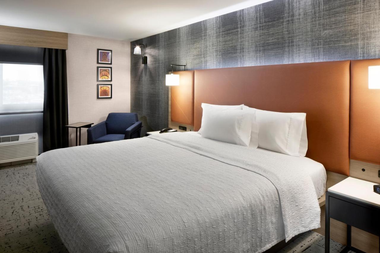 Hampton Inn Newark Airport Eksteriør billede