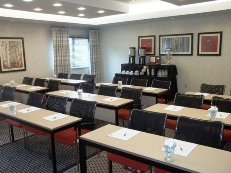Hampton Inn Newark Airport Eksteriør billede